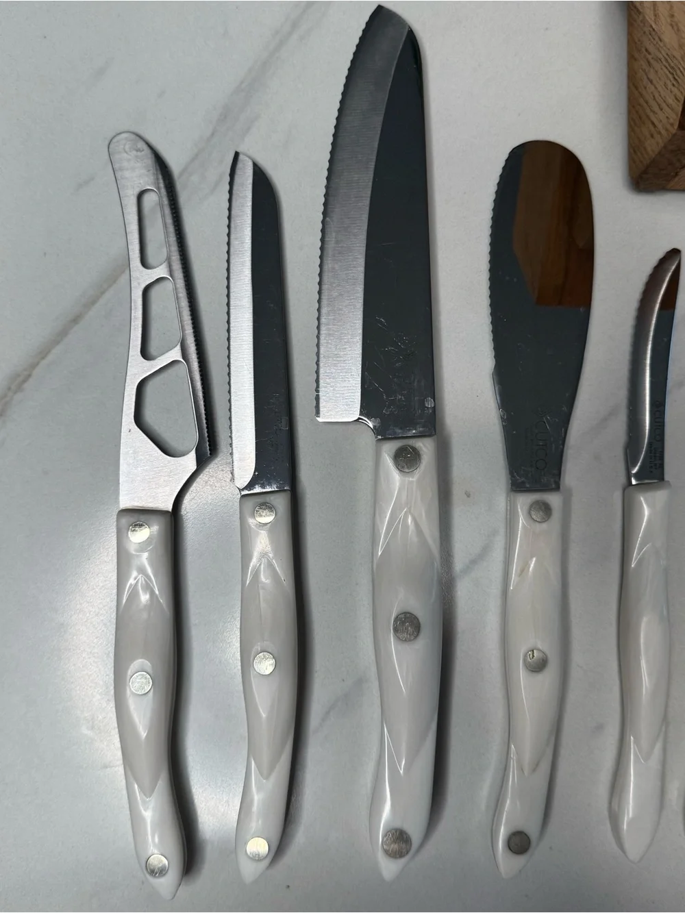 Cutco Pearl White Knife Set 11-Piece Set w/Wooden Block Holder Sharp